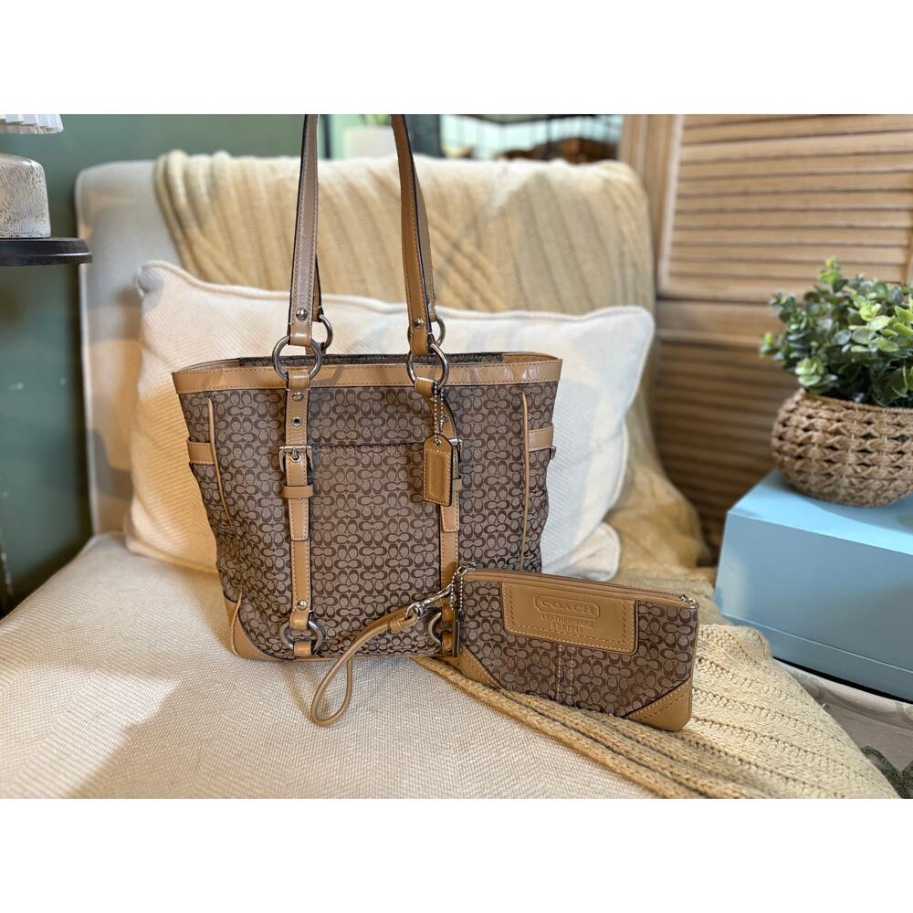 Coach Signature Gallery Tote w/ matching wallet - Khaki & Brown - F11526